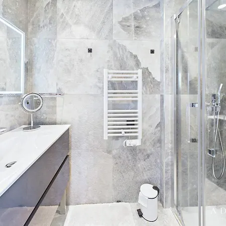 Luxe 8 Pers, Spa, Parking, Proche Pistes & Commerces Appartement